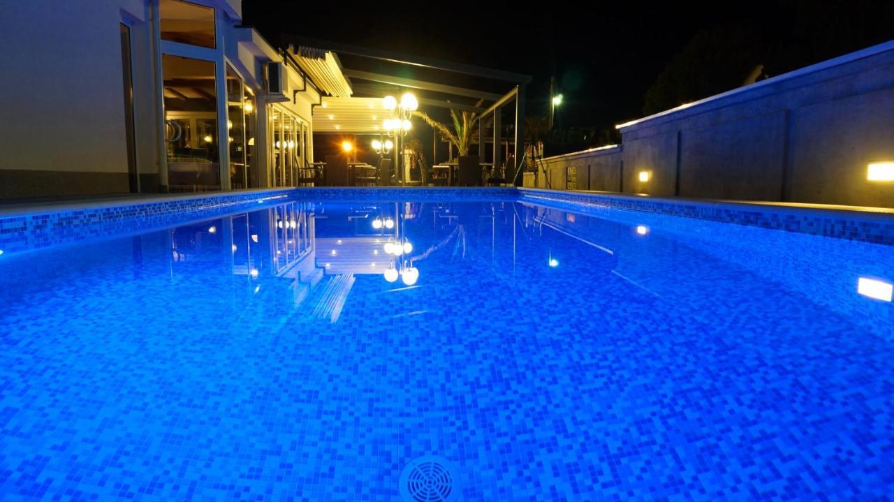 Apartments Paradiso Vir Exterior photo